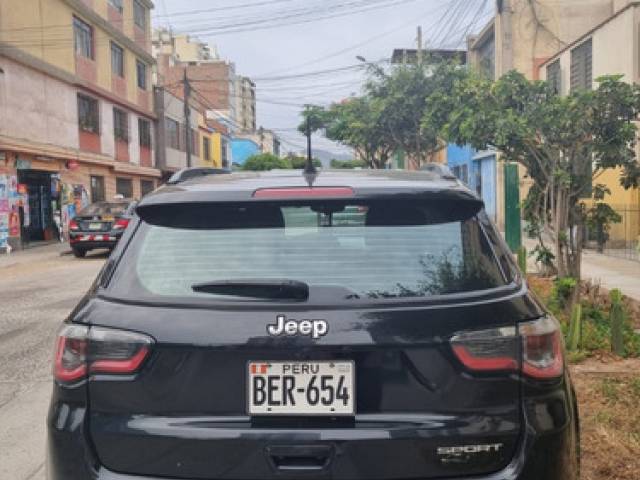 Jeep Compass Sport 2019 2018 automático 56.000 kilómetros $15.000